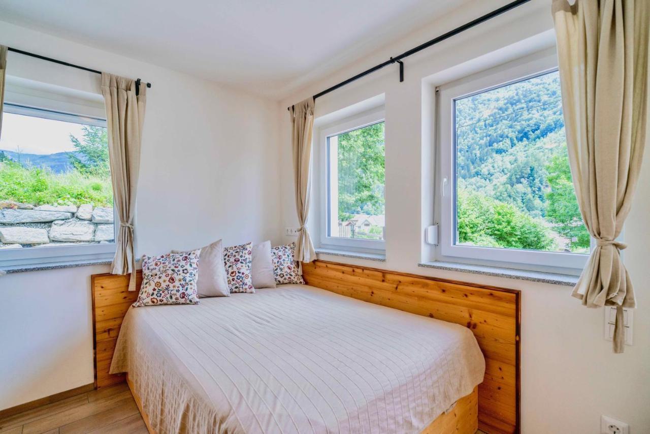 4Luxurioeses Ferienhaus In Traumhafter Landschaft โดบริอาค ภายนอก รูปภาพ