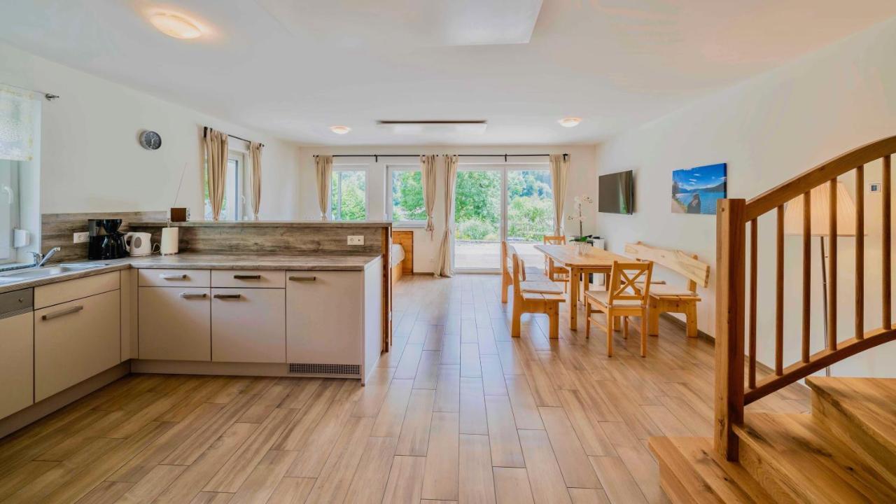 4Luxurioeses Ferienhaus In Traumhafter Landschaft โดบริอาค ภายนอก รูปภาพ