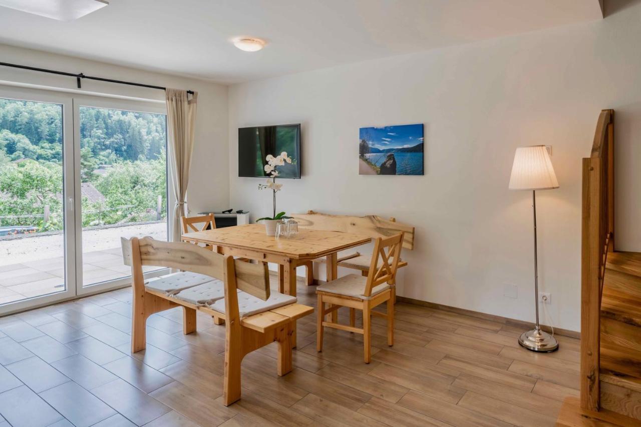 4Luxurioeses Ferienhaus In Traumhafter Landschaft โดบริอาค ภายนอก รูปภาพ