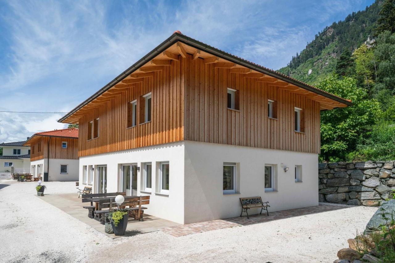 4Luxurioeses Ferienhaus In Traumhafter Landschaft โดบริอาค ภายนอก รูปภาพ